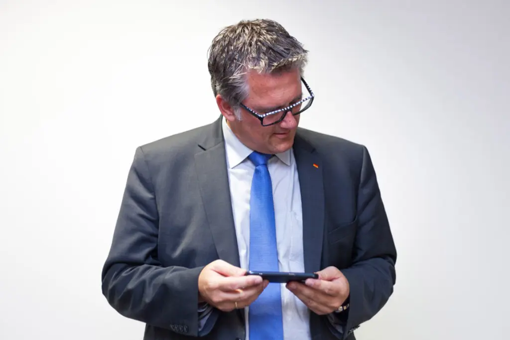 Michael-Donth_Datensicherheit_Samuel-Groesch