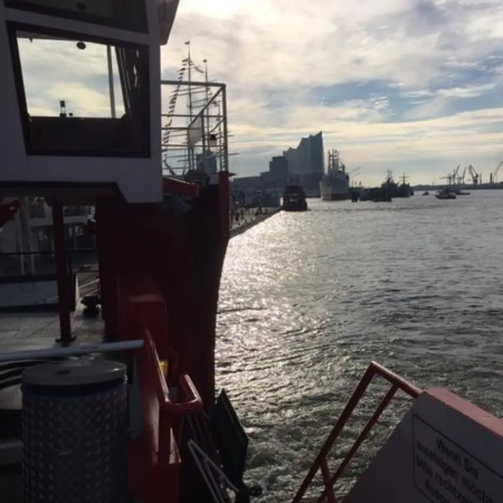 Fähre zur Fischauktionshalle