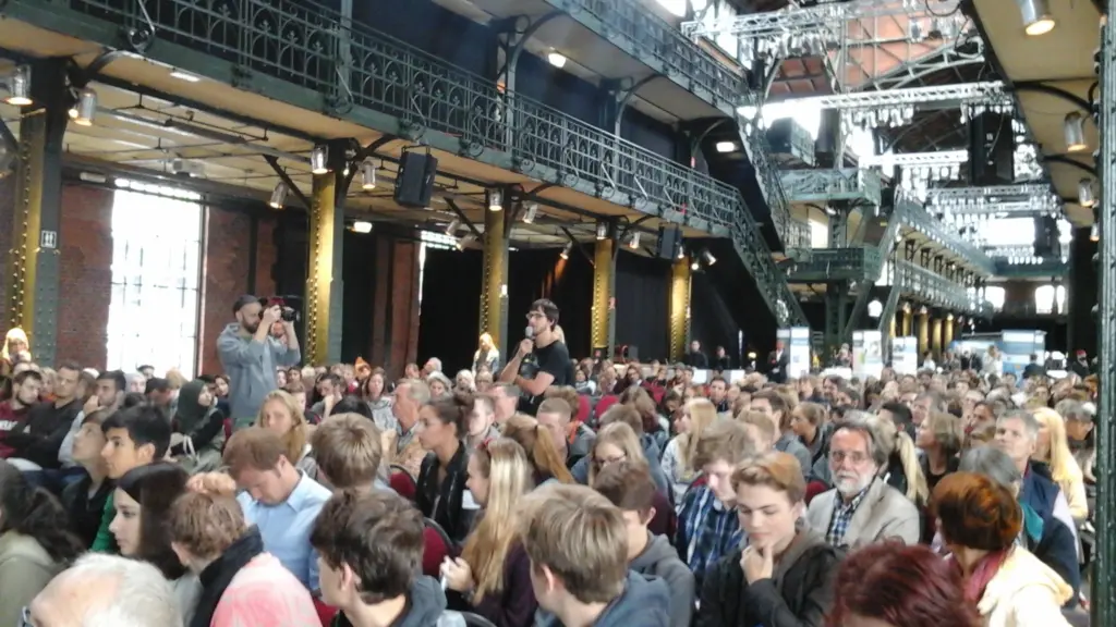 Publikum der Politikarena in Hamburg