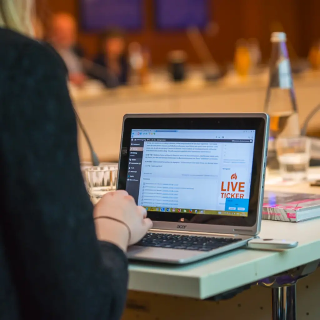 po_Jugendforum_Liveticker_(c)BenediktBungarten-1-2