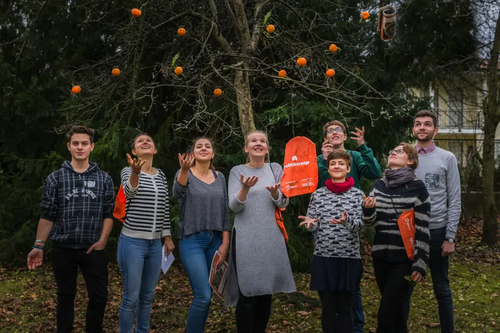 po_Blog_Jugendforum_BildimText_MandarineninderLuft_(c)BenediktBungarten-1