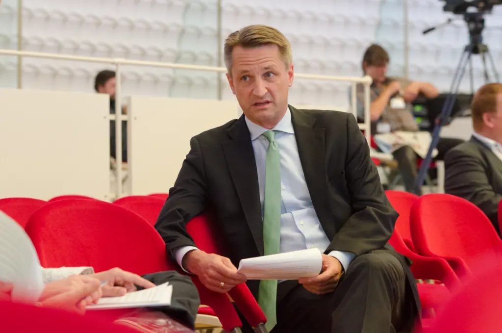 260916_JonasWalzberg_politikorange_Zeitungskongress2016_InterviewBlome_Beitragsbild.jpg