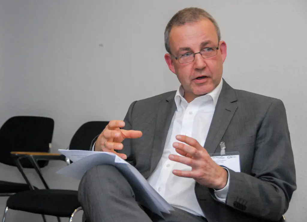 Interview mit Wolf Kinzel // Foto: Erik-Holm Langhof