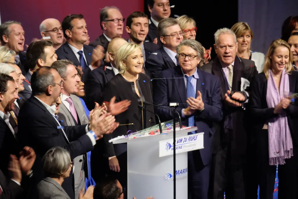 Hat jüngst bekannt gegeben, dass sie den Front National in "Rassemblement National" umbenennen will: Marine Le Pen. / Foto: gregroose (Pixabay / CC0)