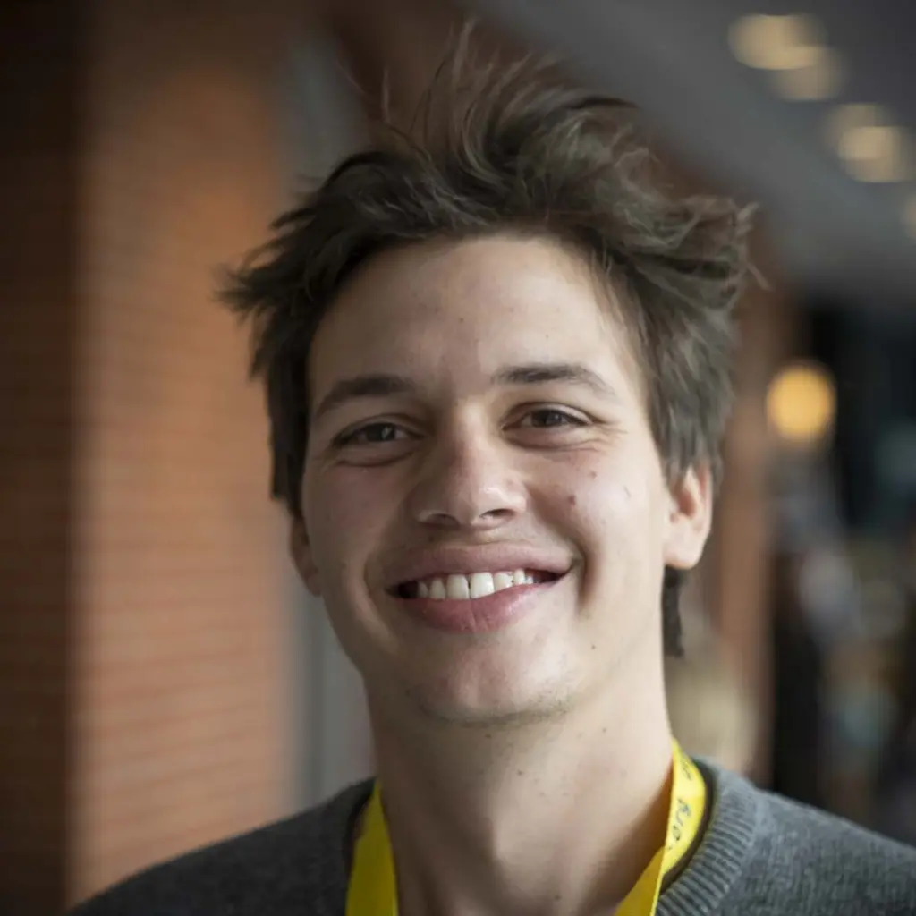 2018_11_15_Fruchtfleisch_Niklas Mönch