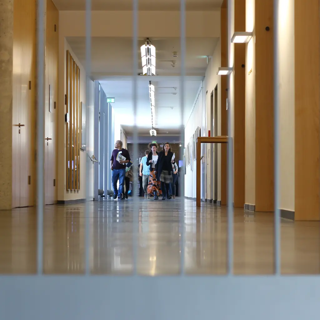 0C9E7711-2831-47D9-AFF8-CEDB045D4741