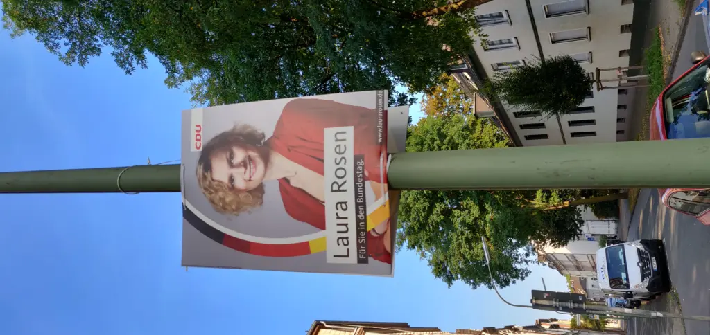 1. Max Aufmacher Wahlplakat Rosen