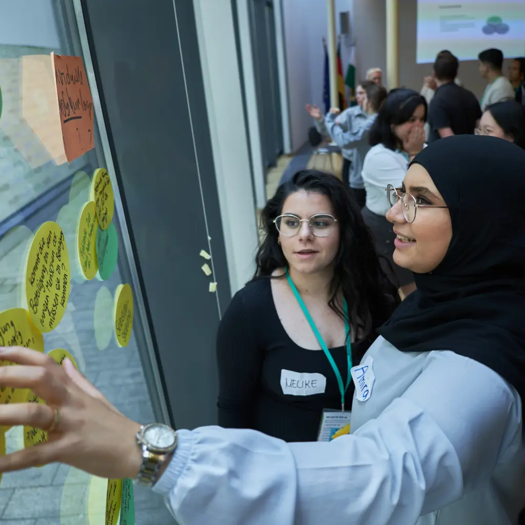 704CCE42-84C9-41FB-89DE-2A52CC5D5A6D