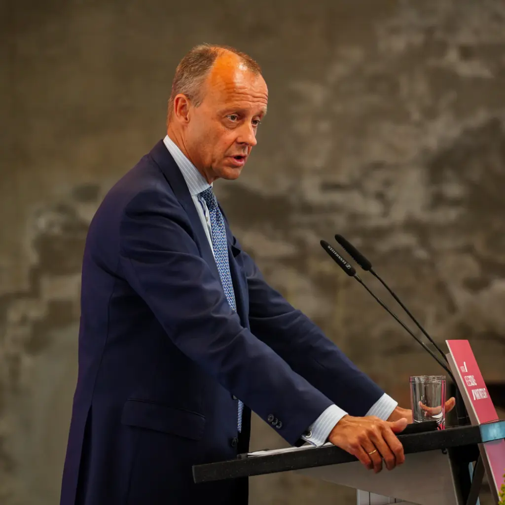 Ein Foto von Friedrich Merz aufgenommen beim 1. Wolfgang-Clement-Colloquium der Initiative Neue Soziale Marktwirtschaft am 23.06.2022. Foto: Mark Bollhorst