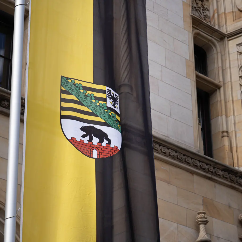 Rosalie Max Sachsen Anhalt Zwischen Hoffnung und Hoffnunglosigkeit Editorial Header