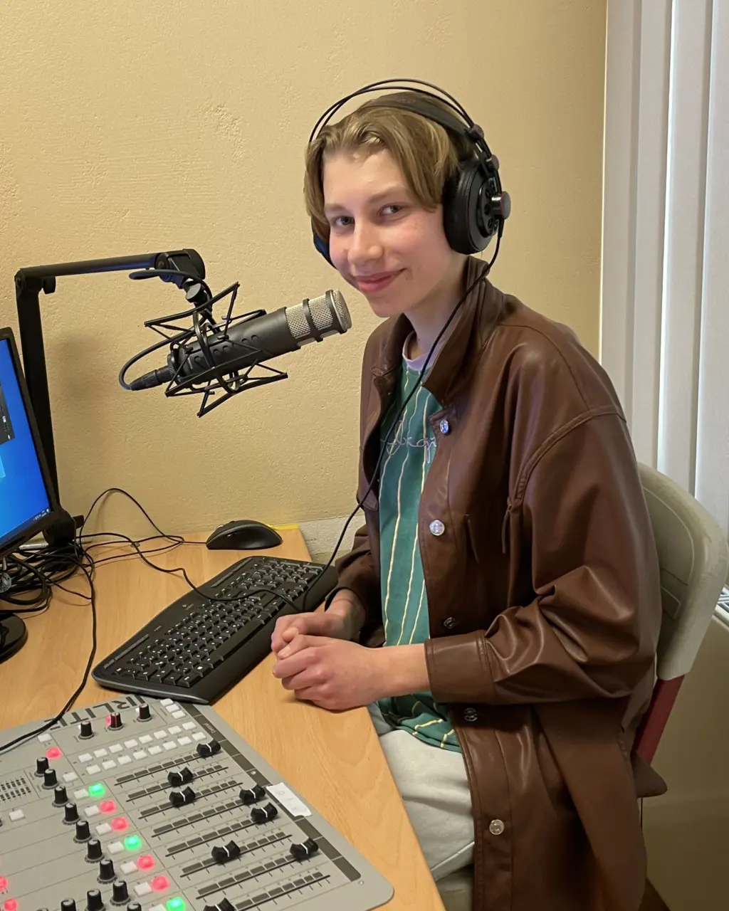 4 PNLJETJYNHFTBB5 I2 FXVVNX6 I